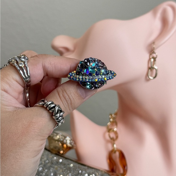 ⚜️❤️🔥 Cosmic Vibe 💫 Multicolor Crystal Planet Brooch 💎 - Picture 9 of 10